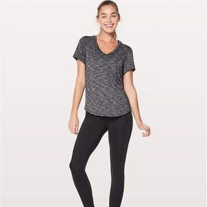 Lululemon Meant to Move Tee Size 6